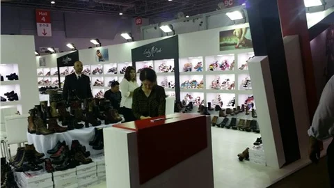 ATSO, iki fuara birden katıldı