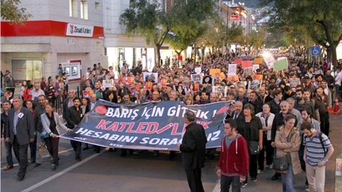 Bursa’da teröre lanet yürüyüşünde hükümete istifa çağrısı