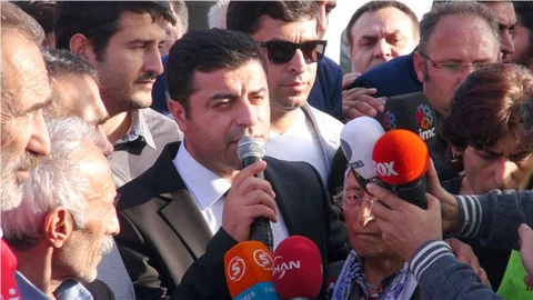 Demirtaş Bugün insanlık değerlerinin etrafında birleştik