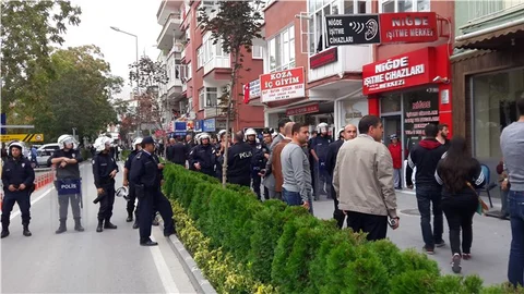 Niğde'de Ankara'daki terör olayı protesto edildi