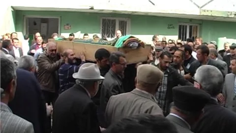 Karslı Arpaçay'ın anne ve babasının ağıtları yürekleri dağladı