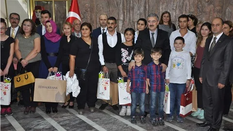 Şehit çocuklarına bilgisayar ve tablet hediye edildi