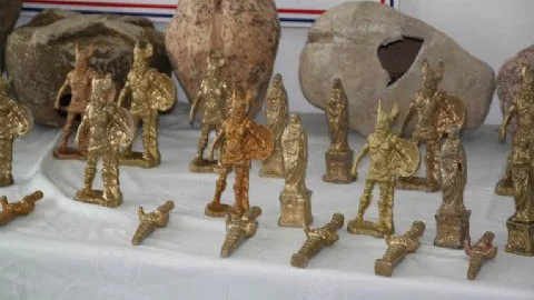 TARİHİ ESERLER KURTARILDI