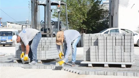 Ahmet Yesevi mahallesine 25 bin metrekare parke taş kaplaması yapıldı
