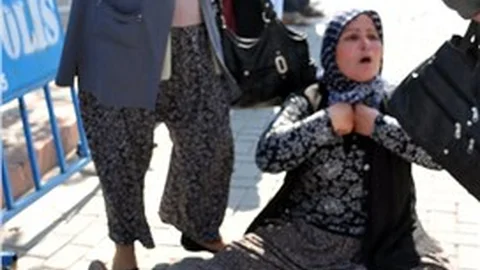 Soma davasında acılı ailelerden tanığa tepki