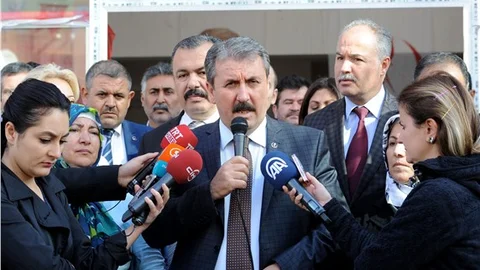 Destici Hükümet, emniyet müdürünü görevden almayla işin içinden sıyrılamaz