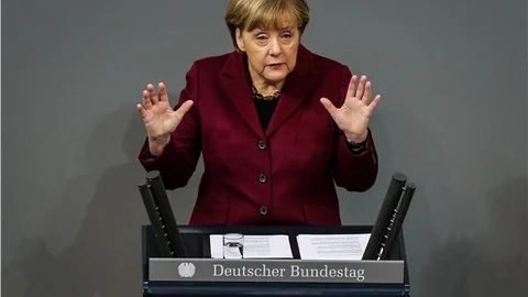 Merkel Türkiye, mülteci krizinin çözümüne kilit öneme sahip