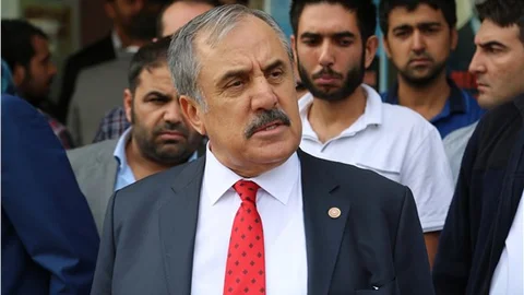 Diyarbakır’da 2 meclis üyesi AK Parti'den istifa etti