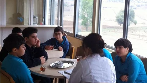 Yabancı dili yaşayarak öğreniyorlar