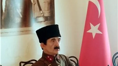 Mudanya’da İnönü’nün realistik heykeli değiştirildi