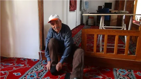 Çorapsız gelen cemaate, ücretsiz çorap uygulaması