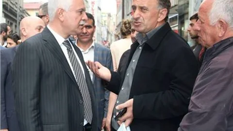 Koray Aydın Başbakan adeta yanıla yanıla daha çok yanılmayı öğreniyor