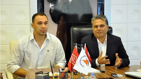 Başpehlivan Gürbüz Altın kemeri ebedi olarak Antalya’ya getirmek istiyorum