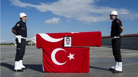 Şehit polis Yusuf Diri törenle memleketine uğurlandı
