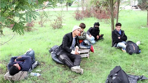 Yunanistan’a gitmek için yola çıkan mültecileri Bursa’da bıraktılar