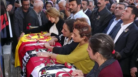 Acılı anne Ciğerimi yaktılar, ciğerleri yansın