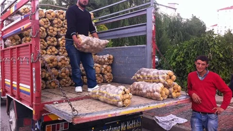 Geçen yılın zam şampiyonu patates bu yıl kilosu 1 liradan satılıyor