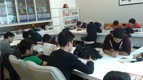 Samanyolu Yazarlık Okulu’nda ilk ders heyecanı