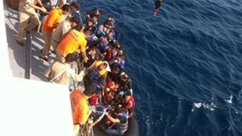 Sahil Güvenlik ekipleri son üç günde bin 368 kaçak göçmeni kurtardı