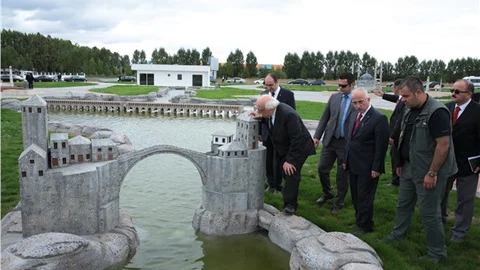 Danıştay, valiliğin parkını büyükşehir belediyesine verdi