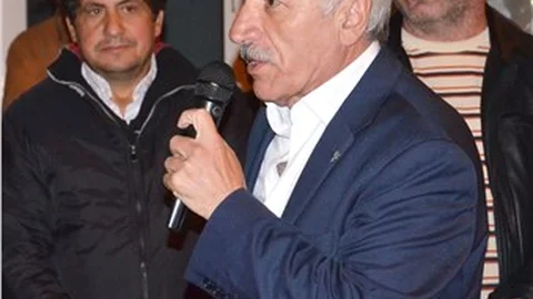 MHP adayı Bayram esnafları ziyaret etti