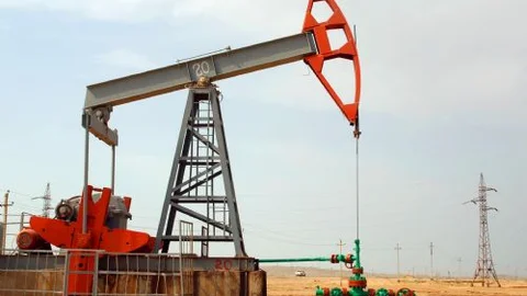Azerbaycan petrolü 50,21 düştü