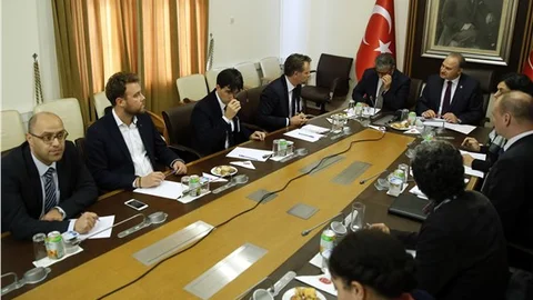 CHP'li Gök Dünya, Türkiye'deki gazetecilere baskıyı yakından takip ediyor
