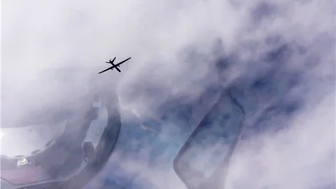 Suriye’de meçhul İHA, Rus pilotun kamerasına yakalandı