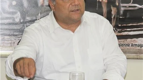 CHP’li Sındır Başbakan beyaz Toros’larla halkı tehdit ediyor