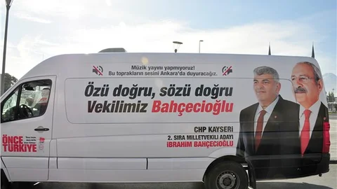 CHP’li aday Anaların yüreği kan ağlarken müzik çalmayı doğru bulmuyorum