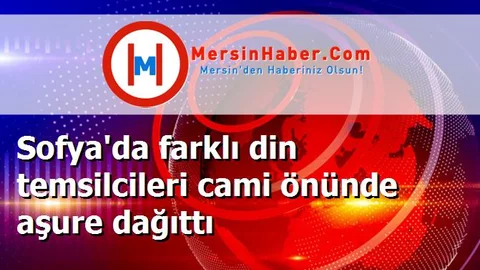Sofya'da farklı din temsilcileri cami önünde aşure dağıttı