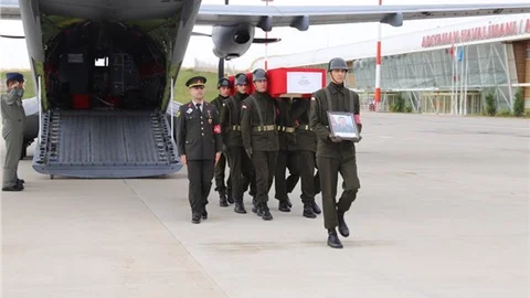 Şehit onbaşı son yolculuğuna uğurlandı