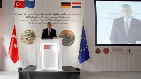 Adalet Bakanı İpek Medya toplumun adeta bir aynasıdır