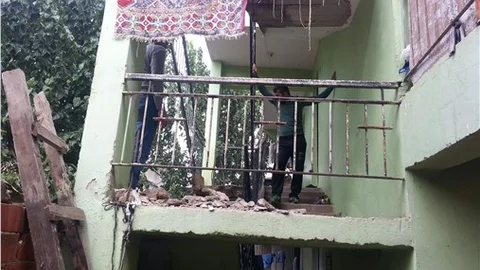 Aydın'da merdiven çöktü 1 yaralı