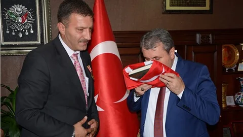 Destici Türkiye’yi yönetenler teröre karşı eylem mitingi düzenleyemez