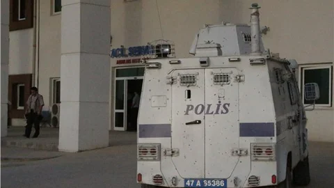 Nusaybin'de 2 kişi pompalı tüfekle yaralandı