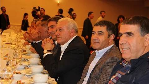 Demirtaş Siyasetçileri askerlerle mevzide sabahlamaya davet ediyoruz