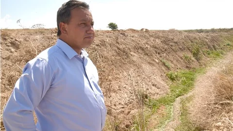 Tarla içinden geçen dereler, ıslah ediliyor