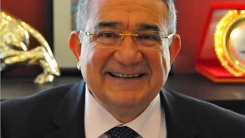 ÖZDEMİR’E KUTLAMA