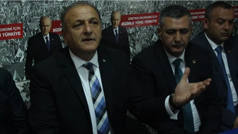 Vural Bunların hepsi maskeli siyasetçi, biz bunlara münafık siyasetçi diyoruz