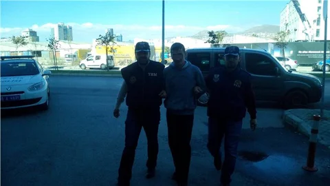 İzmir'de yakalanan IŞİD terör örgütü üyesi tutuklandı
