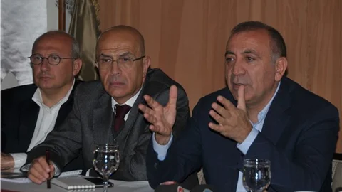 Gürsel Tekin Bu ne kin, bu ne öfke Davutoğlu