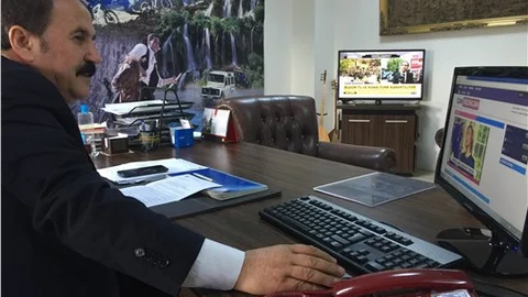 Yayıncılar, operasyon yapılan Kanaltürk ve Bugün TV'ye stüdyolarını açtı