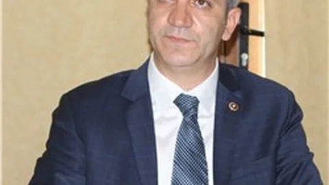 Temizer'den Yılmaz'a MHP’yi düşürmeye çalışacağına gitsin doları düşürsün