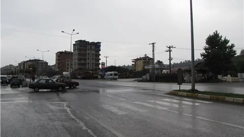 Ünye Sanayi Sitesi giriş ve çıkışları tehlike arz ediyor