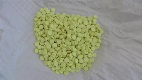 Uyuşturucu taciri kadın polisten kaçamadı