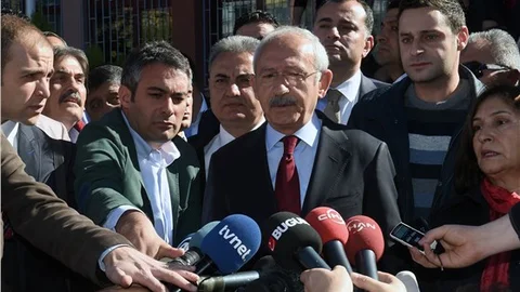Kemal Kılıçdaroğlu oyunu izdiham altında kullandı