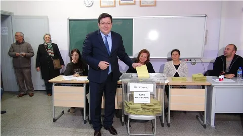 Çanakkale'de oy verme işlemi devam ediyor