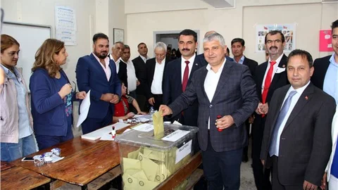 MHP Milletvekili Yılmaz oyunu Sarıçam’da kullandı