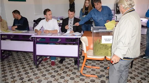 Konya'da seçmenler sandığa koştu